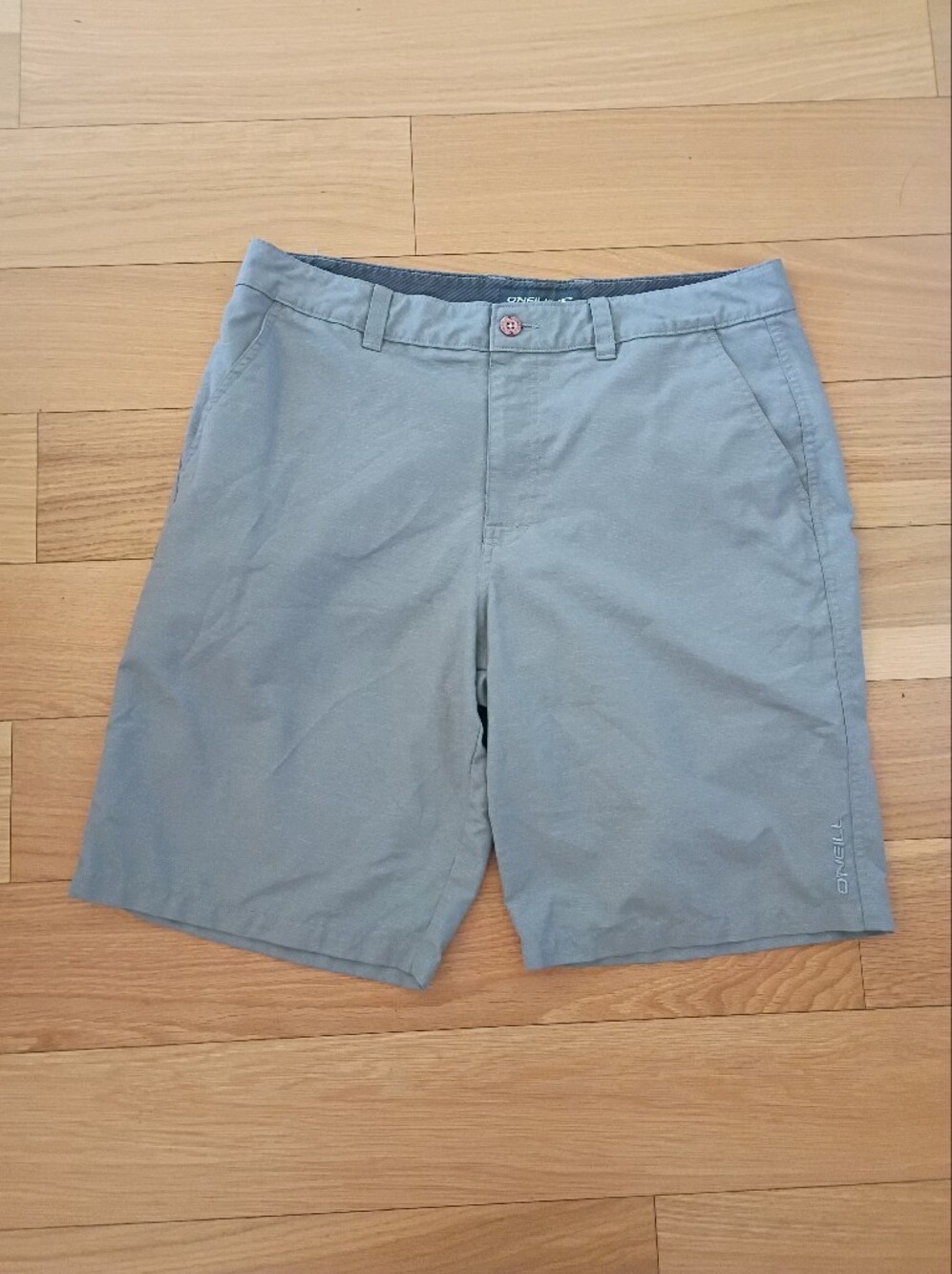O'Neill Men's Light Gray Flat Front Shorts 36
